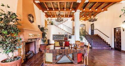 Casa Bonita Apartments