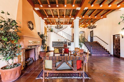 Casa Bonita Apartments