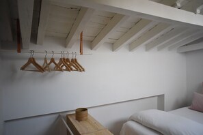 Een strijkplank/strijkijzer, wifi