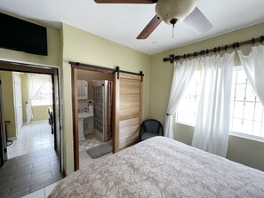 3 Schlafzimmer, Zimmersafe, Bügeleisen/Bügelbrett, Reisekinderbett