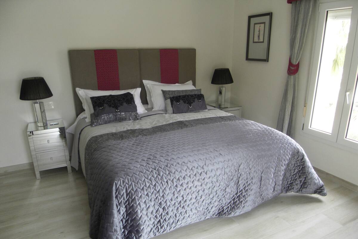 Coffres-forts dans les chambres, décoration personnalisée