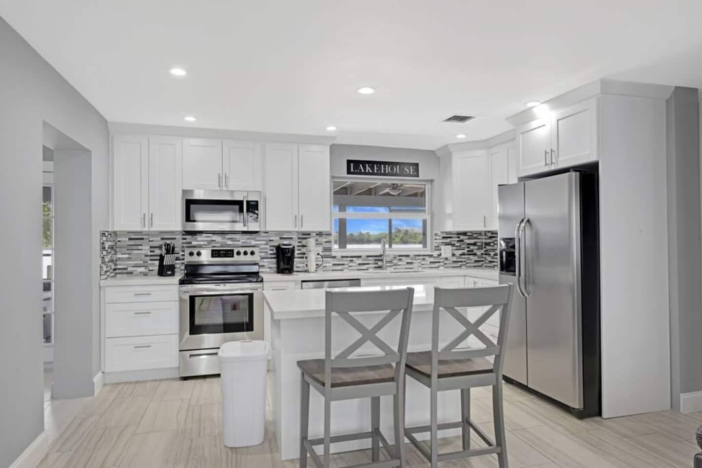 冰箱、微波炉、烤箱、炉灶