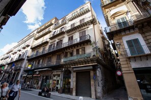 Exterior - Quattro Canti Elegant Apartment x4! NEW (Palermo)