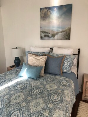 3 bedrooms, iron/ironing board, travel cot, free WiFi