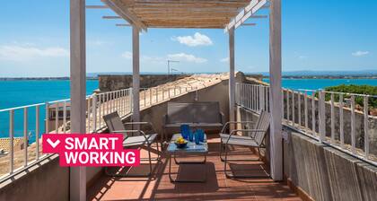 Aretusa Apartment with Terrace