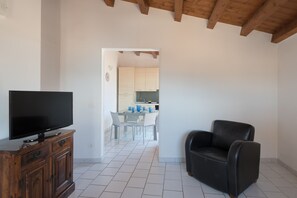 Interior - Aretusa Apartment with Terrace by Wonderful Italy (Siracusa)