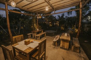 Restaurant - Nerima Hut Lembongan (Lembongan Island)
