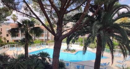 2-Room Apartment with Pool, Gym, Parking - 400m from Beach, Golfe-Juan