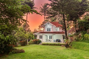 Exterior - Literoooms Villa atikah (Bogor)