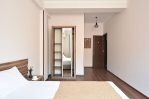 TV - Day Room Art Hotel (Tbilisi)