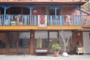 Exterior - Day Room Art Hotel (Tbilisi)