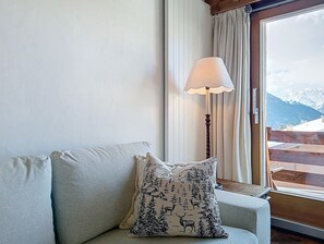 Fernseher, Kamin