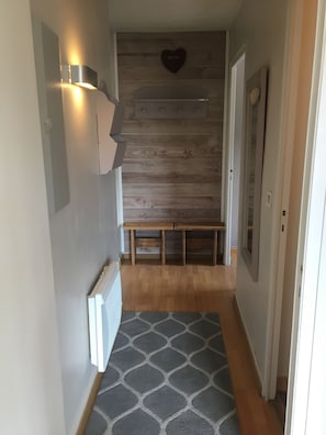Interior - In the center of the village of Les Gets, ski-in ski-out apartment overlooking the slopes (Les Gets)