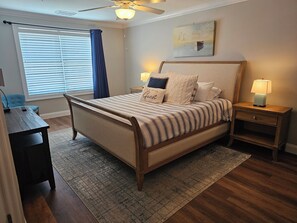 2 bedrooms, iron/ironing board, free WiFi, bed sheets - Oceanfront 2 bed/2 bath, 1200 square feet! (Hampton)