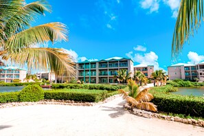 Exterior - Sea-view, dog-friendly condo with pool & central AC- between the beach & lagoon (San Pedro)