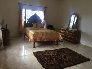 1 makuuhuone, silitysrauta/-lauta, internet, vuodevaatteet