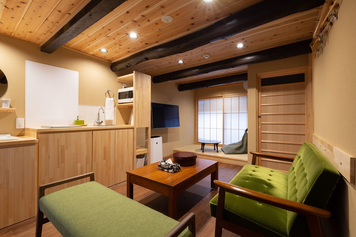 Traditional-Zimmer (Japanese Style, ISAMI) | Schreibtisch, kostenloses WLAN, Bettwäsche