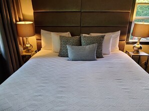 3 bedrooms, travel cot, WiFi