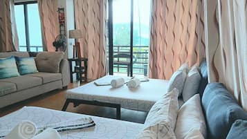 Perhestudiosviitti | Yksilöllisesti sisustettu, yksilöllisesti kalustettu