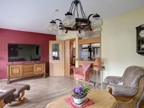 Flat-screen TV, fireplace - Berghof Hohe by Interhome (Hehlen)