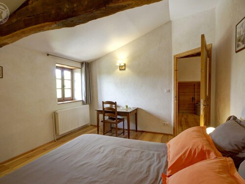 Grange rénovée avec jardin clos, animaux acceptés, proche des Monts du Lyonnais