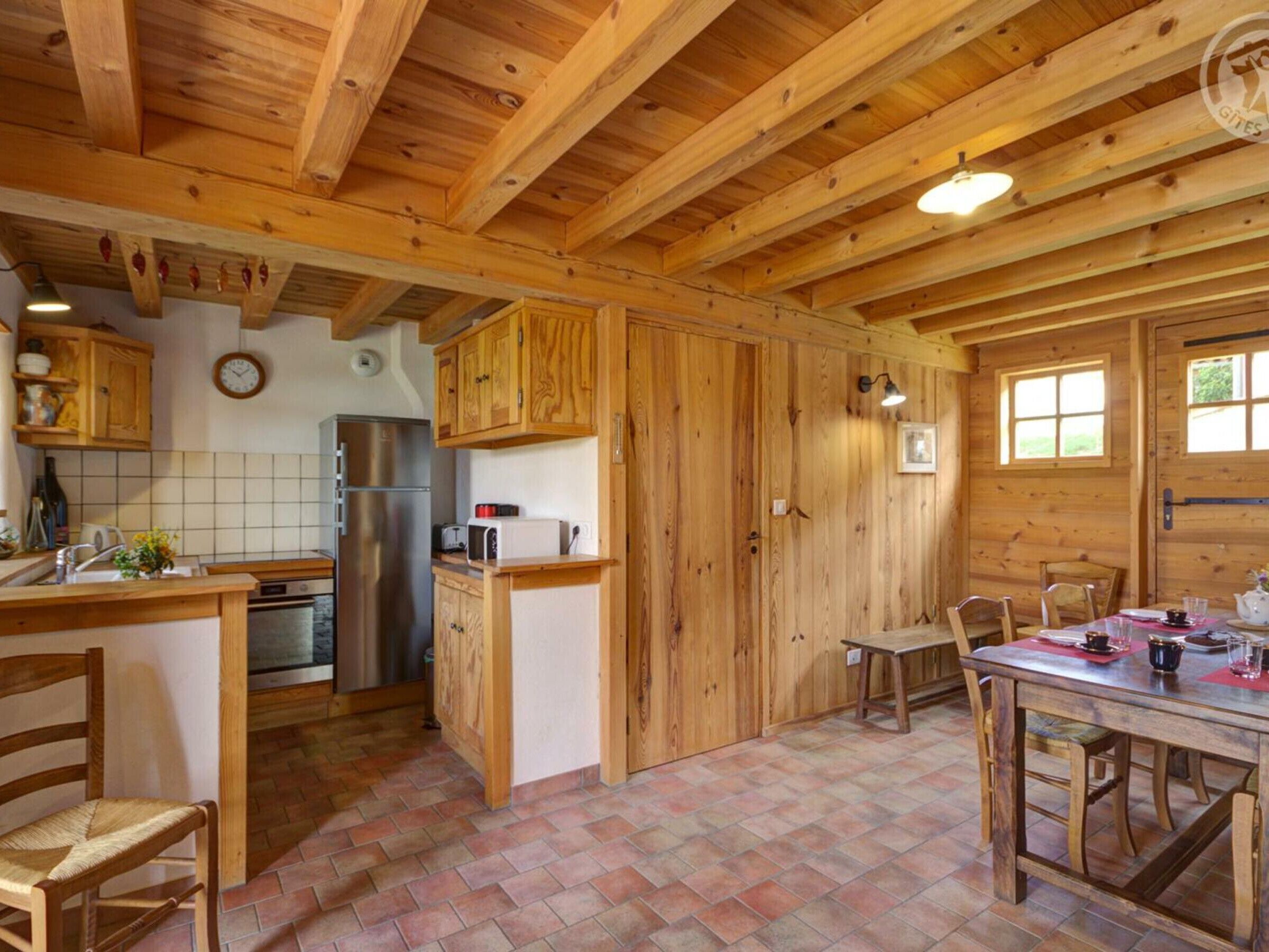 Réfrigérateur, four à micro-ondes, lave-vaisselle