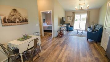 1 bedroom, iron/ironing board, WiFi