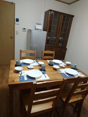 Classic Apartment, Multiple Beds, City View | Private kitchen - WorldBridge Japan 1F Katsushika Aoto (Tokyo)