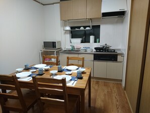 Classic Apartment, Multiple Beds, City View | Private kitchen