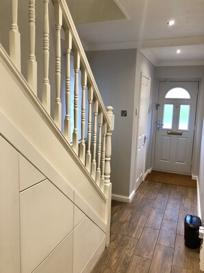 Interior - Close to central Milton Keynes, MK Stadium & Silverstone (Shenley Lodge)