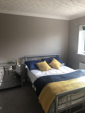 3 chambres, bureau, fer et planche à repasser, Wi-Fi gratuit