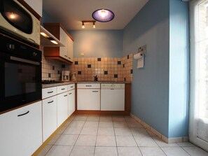 Kühlschrank, Mikrowelle, Geschirrspüler