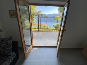 Apartment | Balcony - 1 Bedroom Apartment With Stunning Views (Kotor)