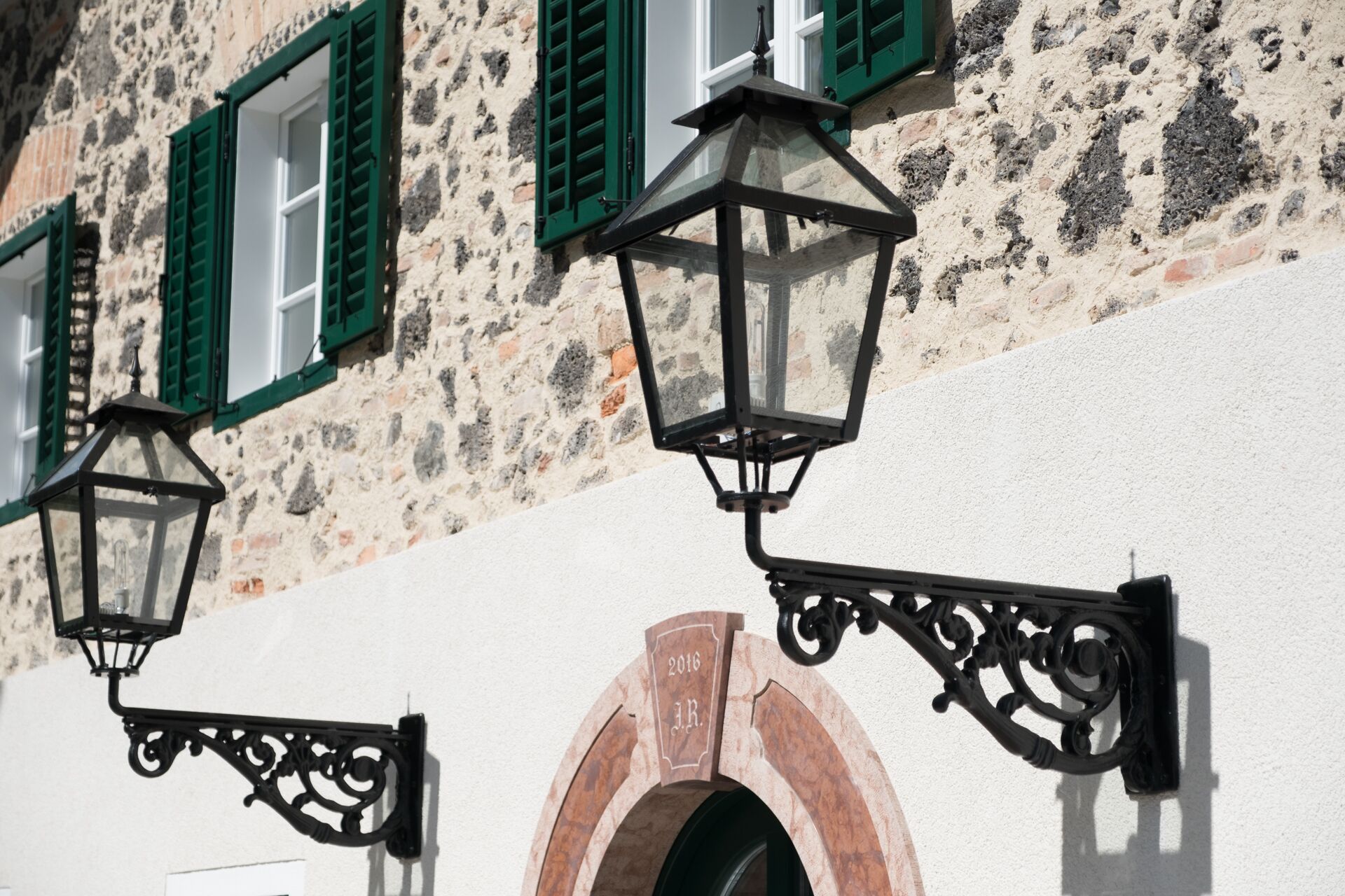 المنطقة المحيطة بالمنشأة