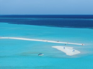 Plage à proximité, plongée sous-marine, snorkeling, ski nautique
