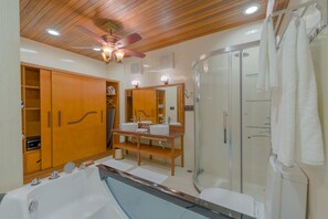 1 chambre, couette en duvet d'oie, coffres-forts dans les chambres