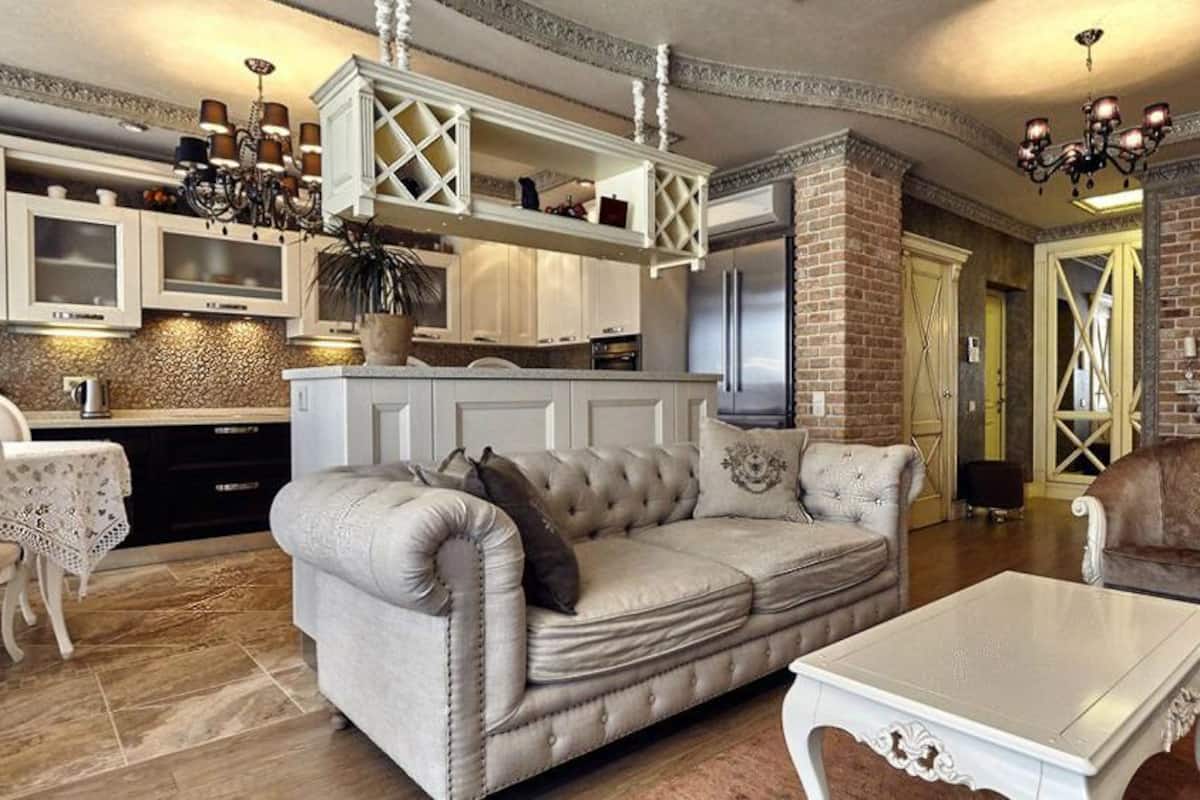 Premium Room, 1 Queen Bed, City View | Living area