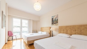 3 bedrooms, iron/ironing board, WiFi, bed sheets - Athens Crown Paradise Apartments (Athina)