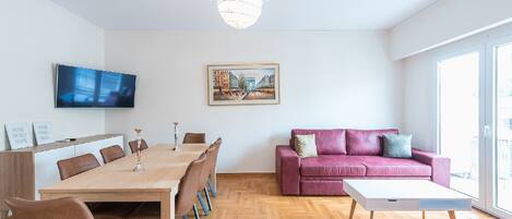 Télévision à écran plat