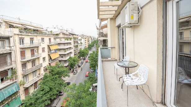 Outdoor dining - Athens Crown Paradise Apartments (Athina)