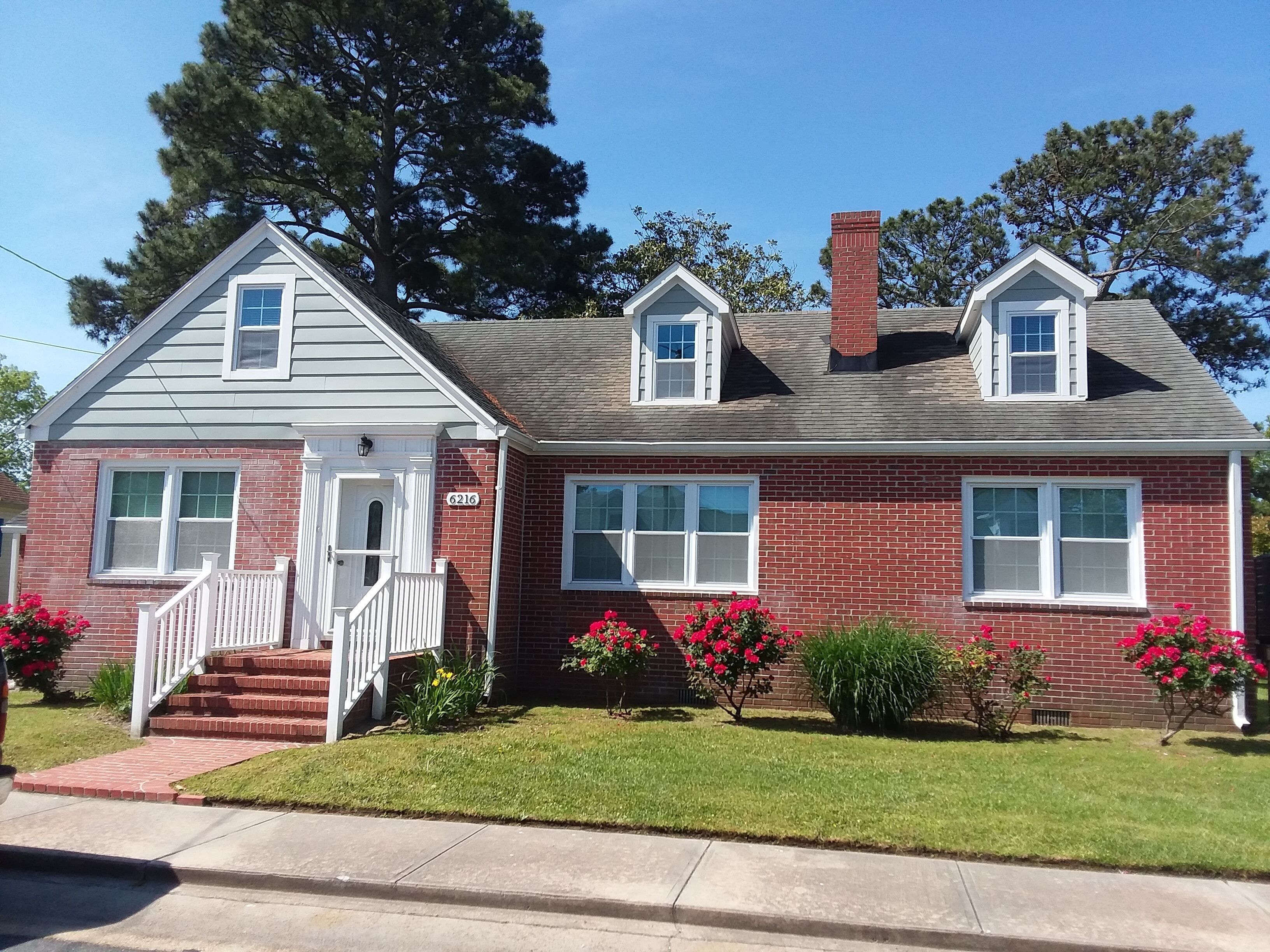 ENJOY THE "BEAUTIFUL LAND ACROSS THE WATER" AT GINGOTEAGUE.