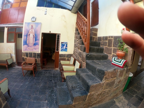 Staircase - Hospedaje Bazalar (Cusco)