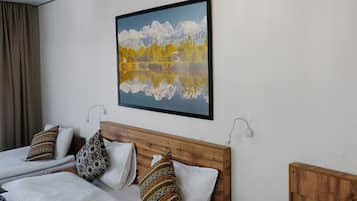 Comfort Quadruple Room, Terrace | Desk, soundproofing, iron/ironing board, free WiFi