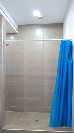 Standard Twin Room | Bathroom | Shower, hair dryer, slippers, bidet - Apple Hostel (Bishkek)