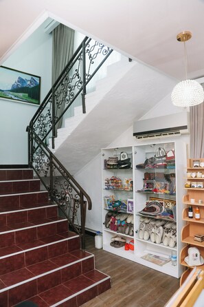 Interior - Apple Hostel (Bishkek)