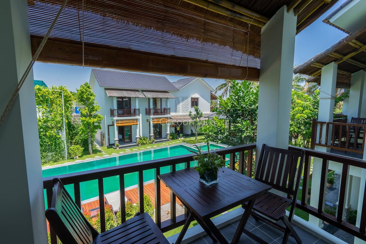 Villa (Cocoon) | Balcone