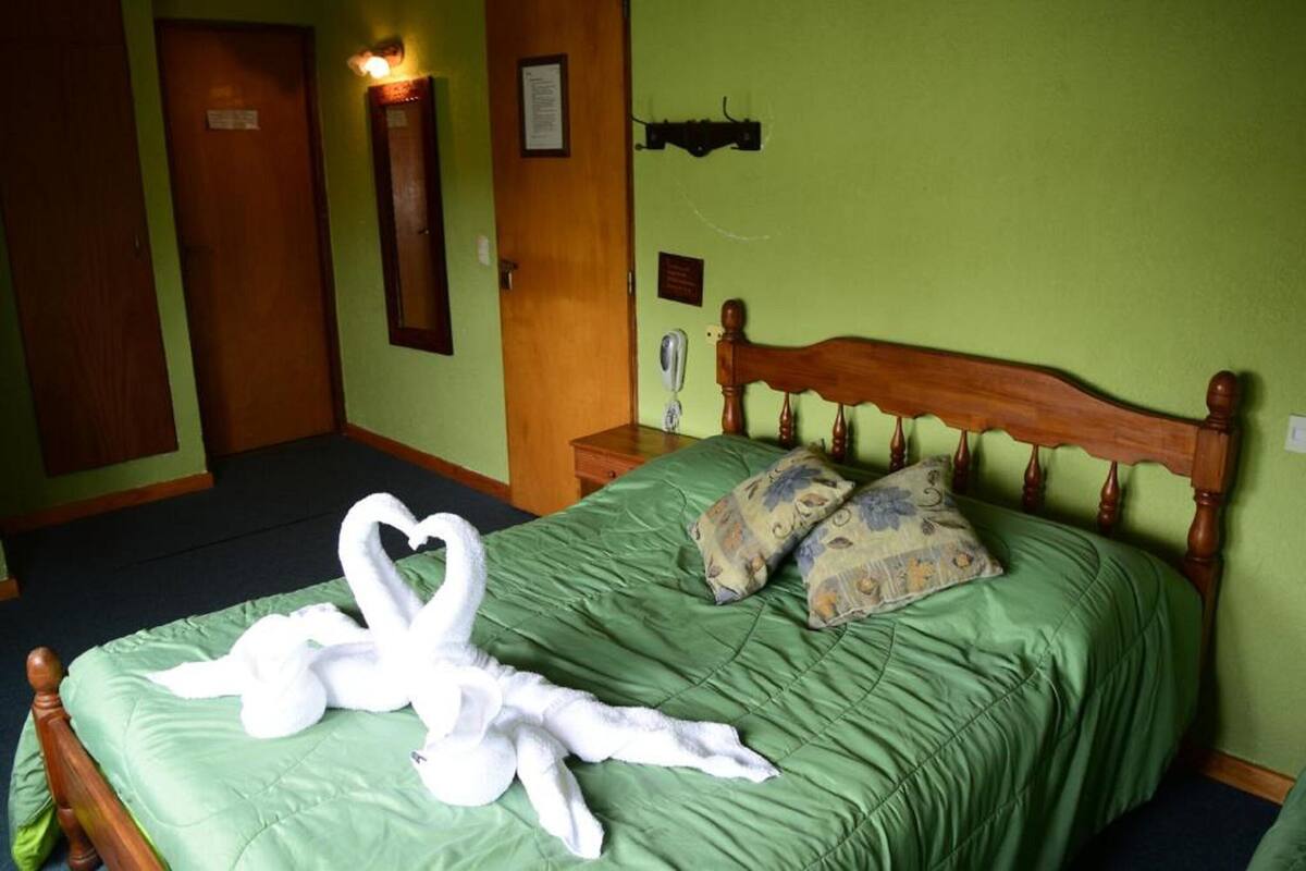 In-room safe, free WiFi, bed sheets