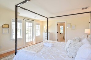 4 makuuhuonetta, silitysrauta/-lauta, Wi-Fi, vuodevaatteet