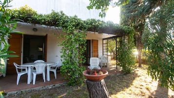 屋外ダイニングエリア