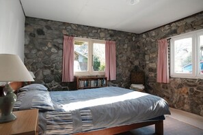 3 sovrum, strykjärn/strykbräda, gratis wi-fi och sängkläder